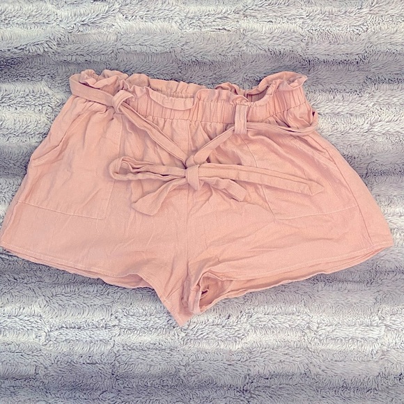 Rose Pink Paper bag shorts 🩷 - Picture 2 of 11